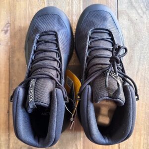 Arcteryx Kopec Mid Gore-tex Hiking Boots Womens